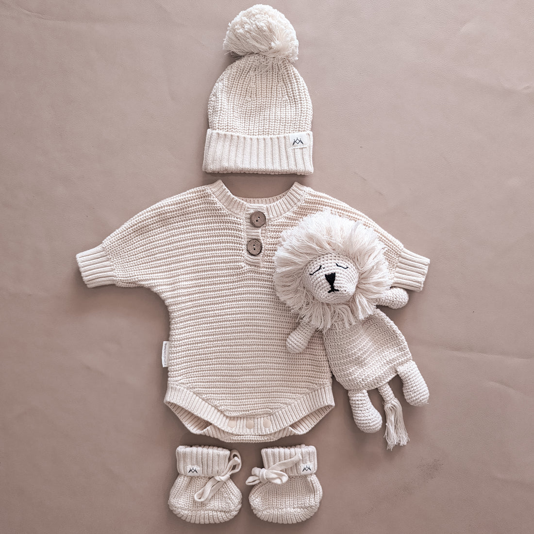 Oat Knitwear &amp; Lion Bundle